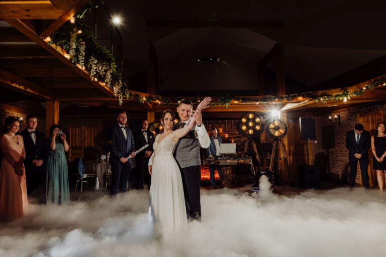 Ślub w plenerze i wesele w stodole | Wioletta & Bartek